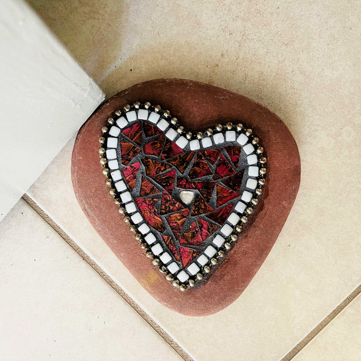 How to Mosaic a Rock I C Mosaics