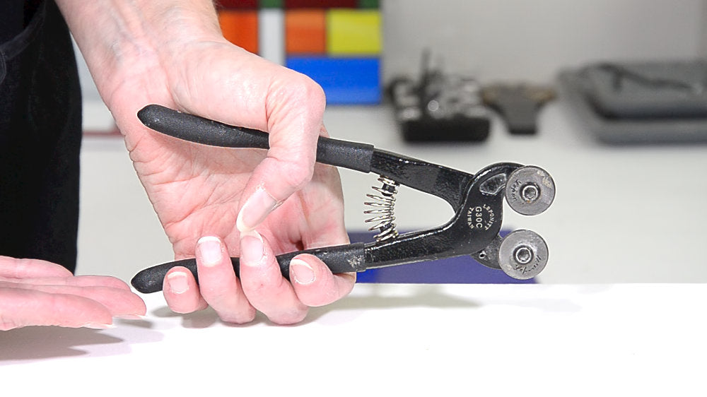 https://i-c-mosaics.com/cdn/shop/products/mtv-1102-how-to-use-wheeled-nippers-poster_1000x.jpg?v=1597175727